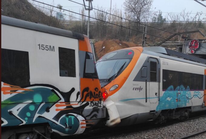 Ισπανία: Πάνω από 150 τραυματίες σε σιδηροδρομικό ατύχημα στη Βαρκελώνη