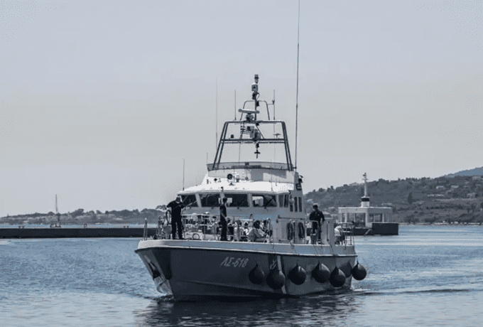 Συναγερμός στο Λιμενικό: Κρατούμενος έπεσε στη θάλασσα από πλοίο – Μεγάλη επιχείρηση ανοιχτά της Χίου