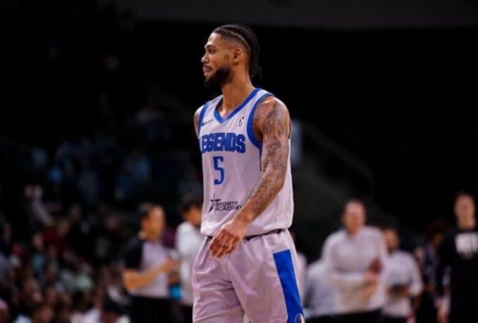 «Θέλει να ρίξει βόμβα με Ντόρσεϊ η Παρτιζάν»!