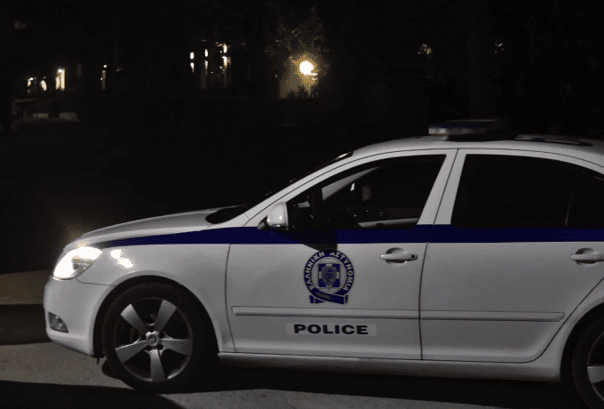ΣΟΚ: Η στιγμή που ο δράστης ανοίγει πυρ στην καφετέρια της Νέας Σμύρνης (vid)
