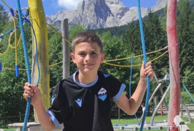 Απλά επικό: Είναι πιτσιρικάς, έχει IQ 150 και ονομάστηκε Ματίας λόγω Αλμέιδα (vid)