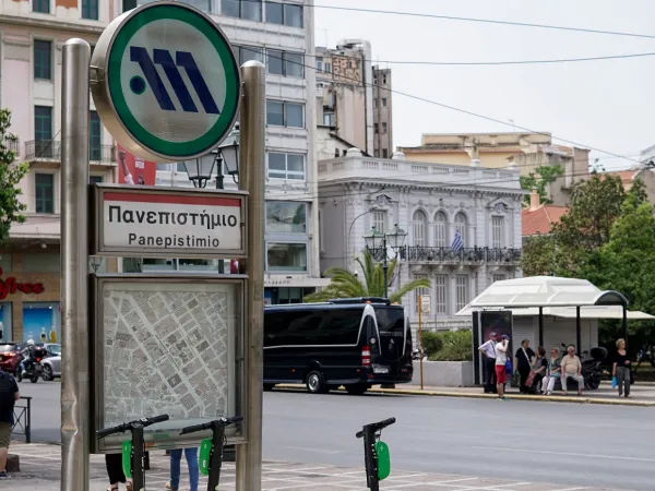 Κλειστό το μετρό «Πανεπιστήμιο» – Κάλεσμα για εκ νέου πορεία στα Προπύλαια