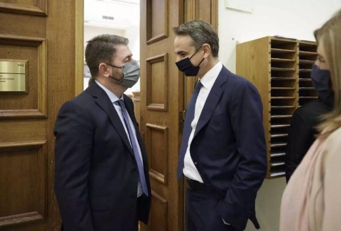 Μητσοτάκης κατά Ανδρουλάκη: Πανικός και μικρότητα να προσπαθείς να φορτώσεις ένα στέλεχος του ΠΑΣΟΚ στη ΝΔ
