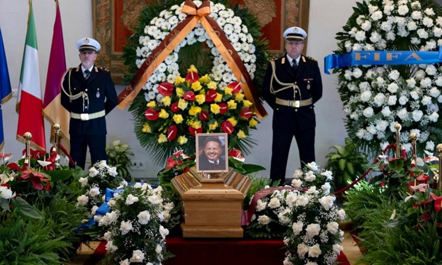 Θρήνος στην κηδεία του Σίνισα Μιχαΐλοβιτς – Άπαντες έδωσαν το παρών στο τελευταίο αντίο