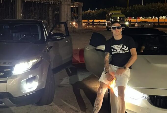 Trannos: Ο αστυνομικός μού είπε «νόμιζα ότι θα με πυροβολήσεις» – Έχω χάσει 10.000 ευρώ στο καζίνο