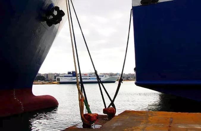 Κακοκαιρία: Κανονικά τα δρομολόγια από Πειραιά – Απαγόρευση απόπλου από Λαύριο και Ραφήνα