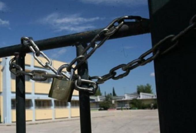 «Κλείστε τα σχολεία λόγω ιώσεων – Να μην ανοίξουν τη Δευτέρα, δεν έχουμε κρεβάτια»