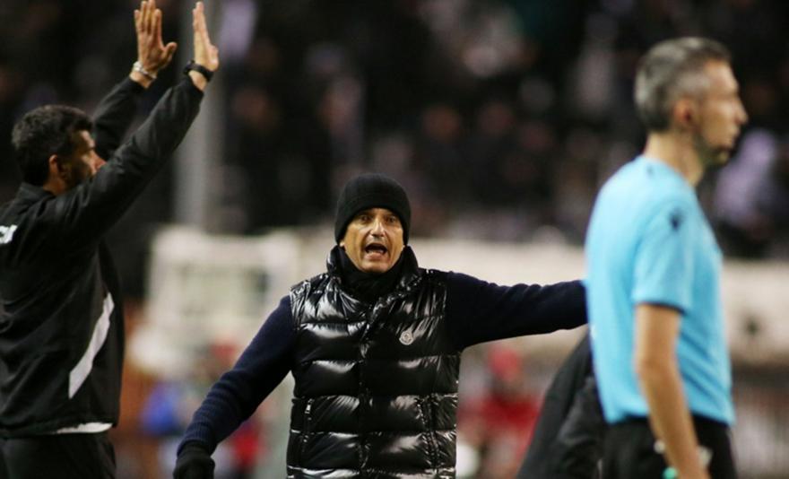 Λουτσέσκου: «Μπορεί να είμαι τρελός αλλά λέω την αλήθεια, ένα πρωτάθλημα και ένα Κύπελλο κλεμμένα»