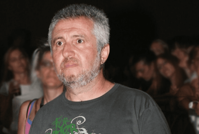 «Ο Στάθης Παναγιωτόπουλος πουλάει τους δίσκους του για να τα βγάλει πέρα» – Τι λέει φίλος του