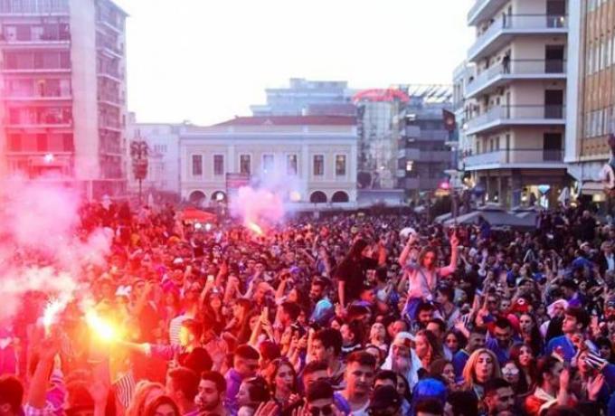 Σε έντονους καρναβαλικούς ρυθμούς η Πάτρα – Στους δρόμους πάνω 50.000 καρναβαλιστές