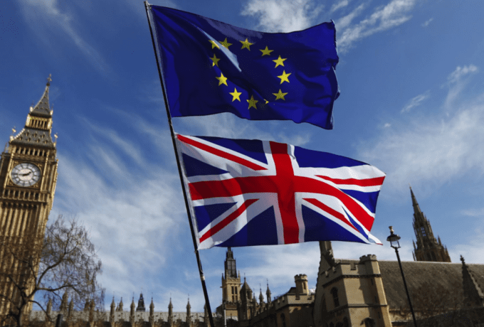 Brexit: Σε συμφωνία για τη Βόρεια Ιρλανδία προχώρησαν Σούνακ – Φον ντερ Λάιεν