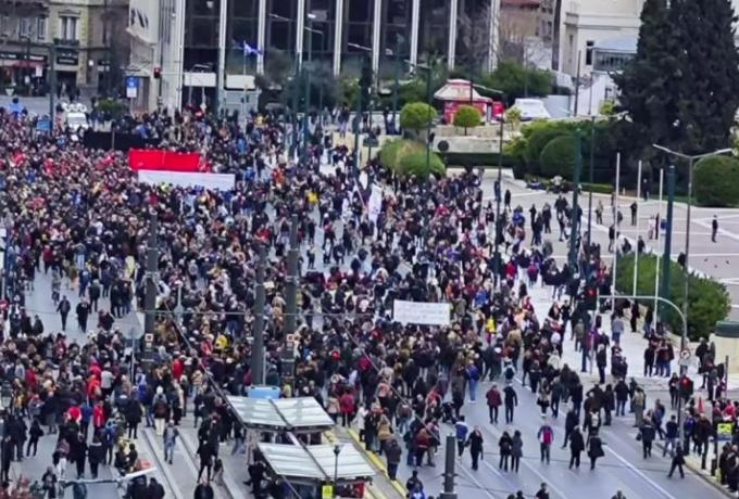 «Οι ζωές μας μετράνε» – Δυναμικό και το σημερινό συλλαλητήριο στο κέντρο της Αθήνας (pics & vid)