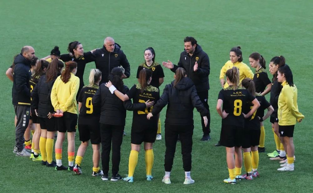 Ποδόσφαιρο γυναικών: «Πέρασε» από την Κρήτη χωρίς προβλήματα η ΑΕΚ!