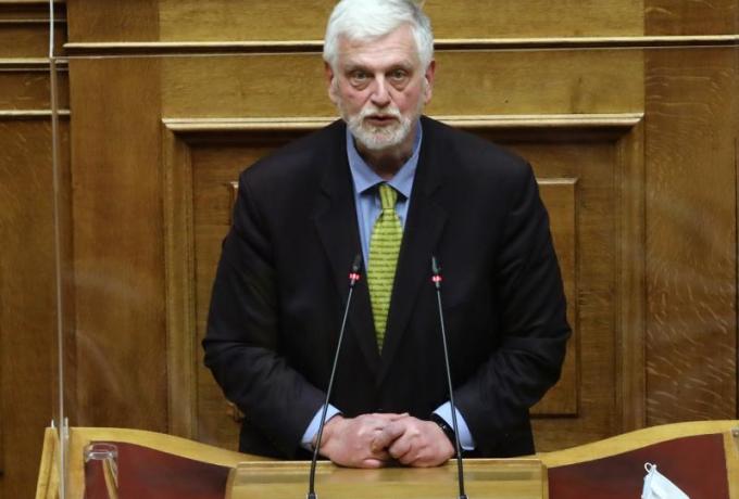Σάλος με την παραδοχή Λοβέρδου – «Και ο σταθμάρχης και ο επόπτης ήταν κομματικά ρουσφέτια»