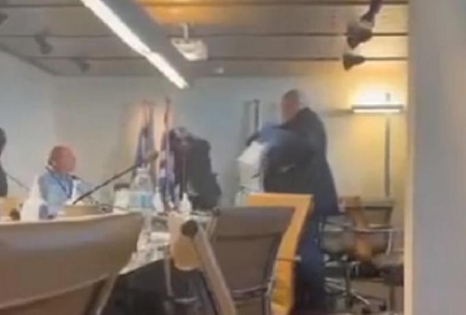 Όσκαρ ξεφτίλας: Το video-ντροπή με τον Καραπαπά να πετάει φούστα στον Μπαλτάκο!