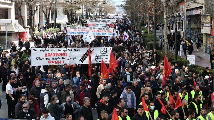 Κουτσούμπας από το συλλαλητήριο: «Δεν φταίει η κακιά η χώρα, φταίει το καπιταλιστικό κέρδος για την τραγωδία στα Τέμπη»