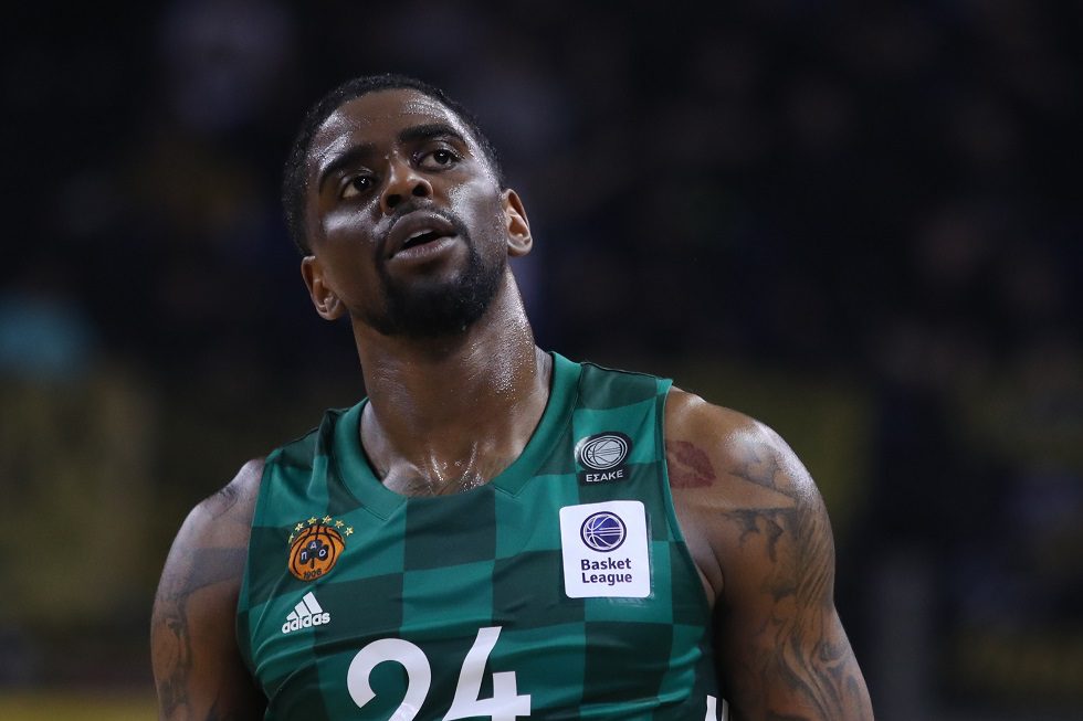 «Πονοκέφαλος» στον Παναθηναϊκό με Μπέικον μετά από νέα παραπτώματα!