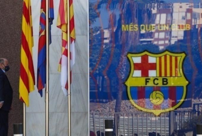 Mundo Deportivo: «Οι 17 πωλήσεις που μπορεί να σώσουν την Μπαρτσελόνα»