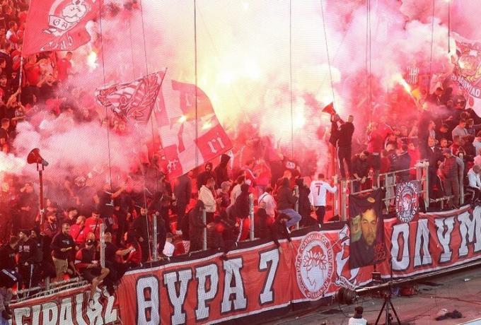 Θύρα 7: «Η κυβέρνηση τη μεγαλύτερη ευθύνη για την κλοπή του πρωταθλήματος»