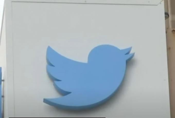 Tέλος εποχής στο Twitter: Mπλε τικ μόνο για όσους πληρώνουν τον Έλον Μασκ