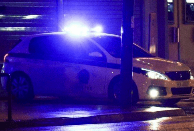 Επεισοδιακή σύλληψη 16χρονου με ναρκωτικά στη Χαλκιδική – Χτύπησε περιπολικό με τη μηχανή