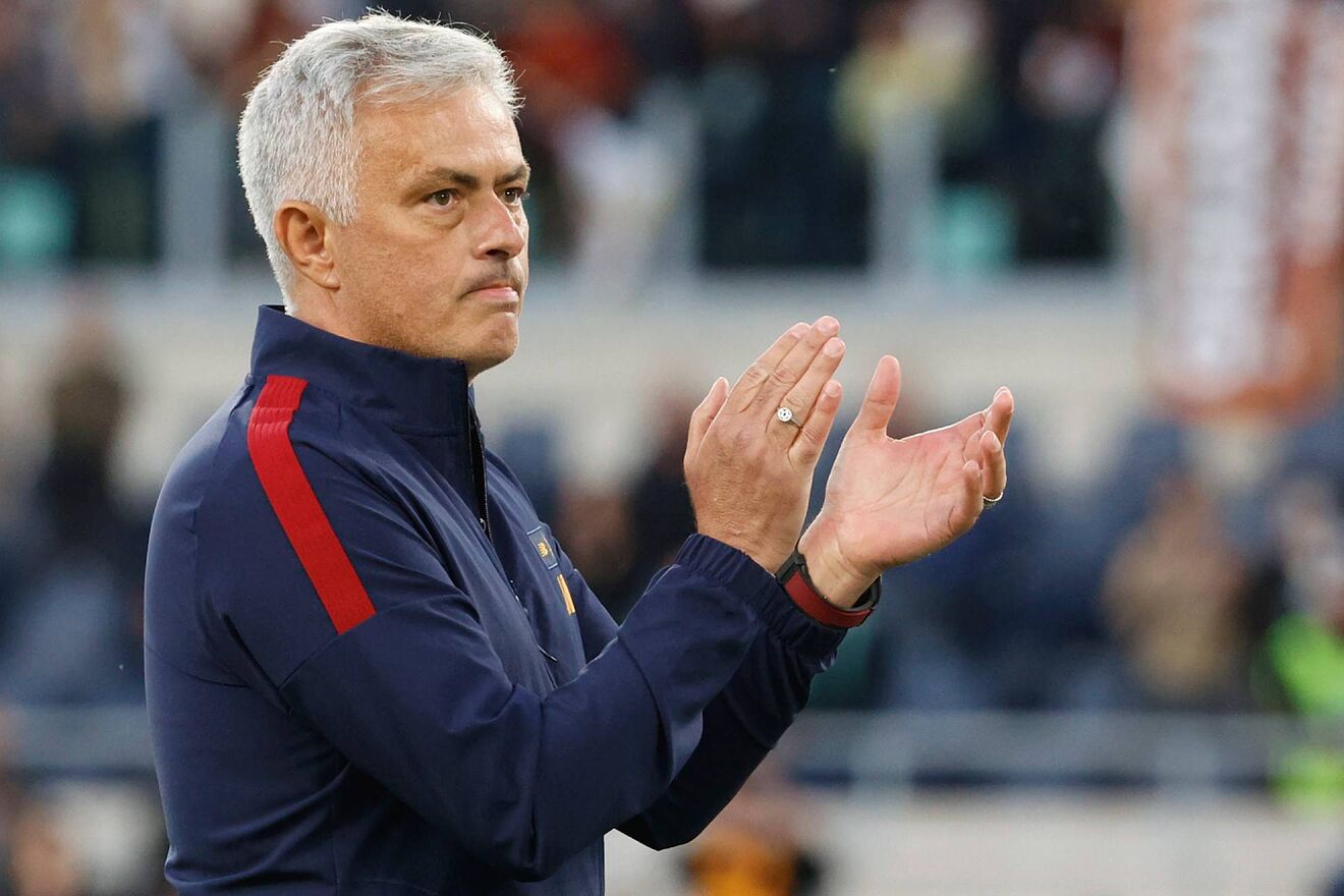 Μουρίνιο για Παρί: «Εάν με κάλεσαν, δεν με βρήκαν»