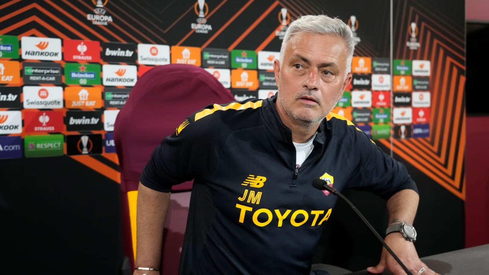 Μουρίνιο: “Ο Ντιμπάλα είναι διαθέσιμος για 20-30 λεπτά”