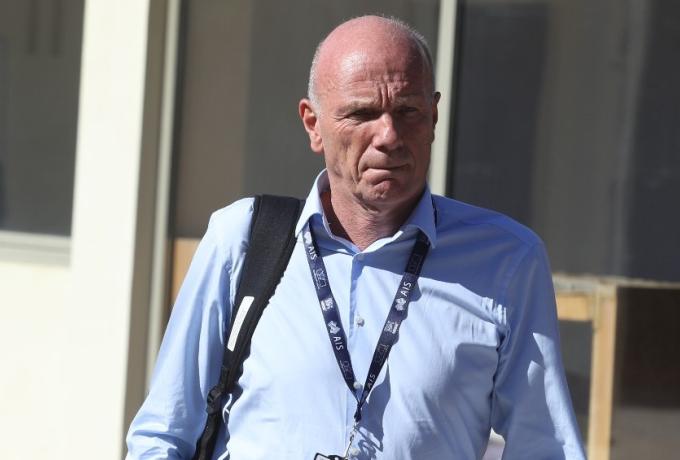 Μπένετ: «Θα μειωθούν κατά 50% οι ξένοι διαιτητές στο επόμενο πρωτάθλημα – Από τους καλύτερους παγκοσμίως ο Μπριχ»