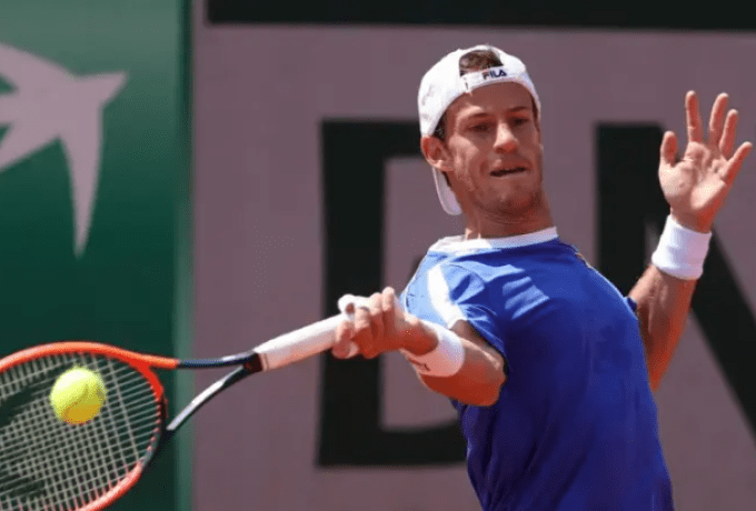 Ο Σβάρτσμαν στον δρόμο του Τσιτσιπά