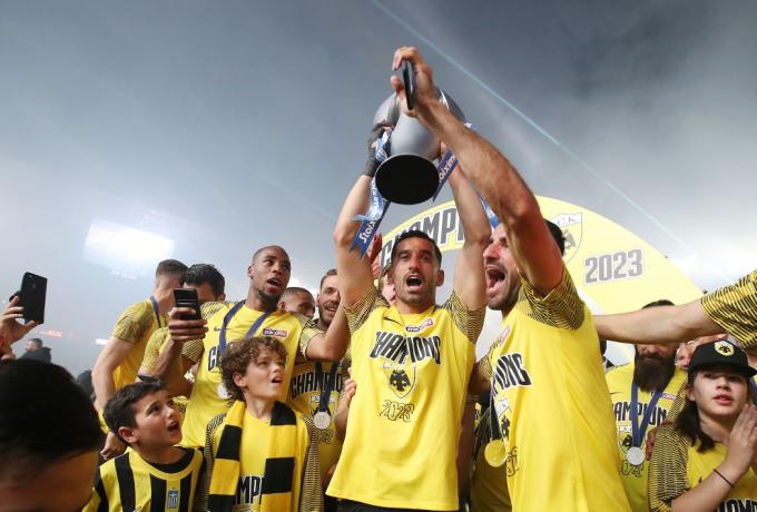 Χατζισαφί: «Θέλουμε το νταμπλ – Ολοι οι παίκτες αγαπούν τον Αλμέιδα»