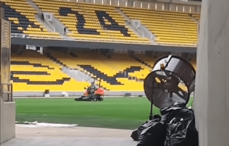«Opap Arena»: Ξεκίνησε η αντικατάσταση των πλεξιγκλάς (vid)