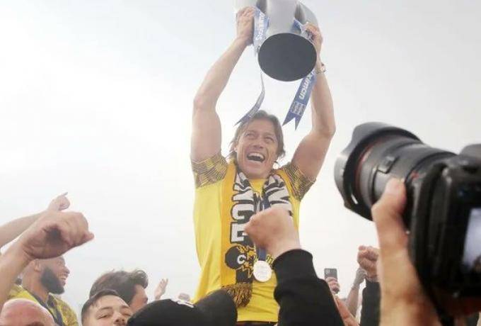 Αποθέωση Σαλσίδο για Αλμέιδα – «Έφερε ταυτότητα και χαρακτήρα στην Τσίβας»