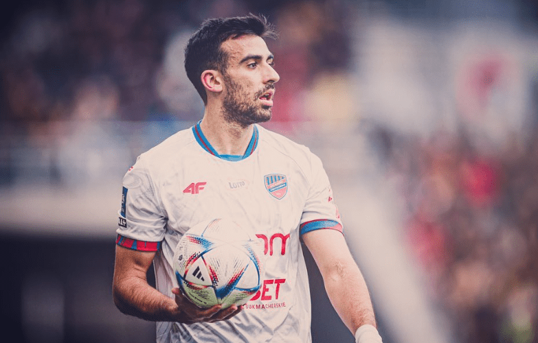 Σβάρνας: «Μου μένουν οι καλές στιγμές στην ΑΕΚ»