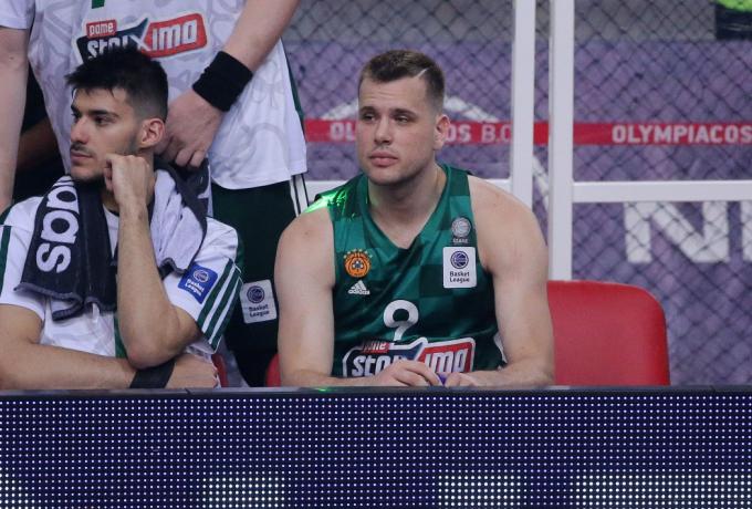 Αγραβάνης: «Παίξαμε σκ@@@! Πάμε να πάρουμε το επόμενο ματς»