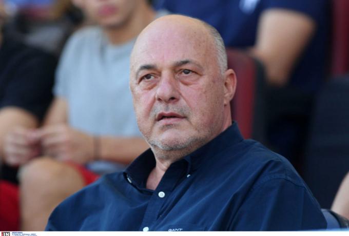 Μπέος κατά Πογέτ: «Άδικο για παικταράδες όπως ο Δουβίκας να μη φοράνε το Εθνόσημο»