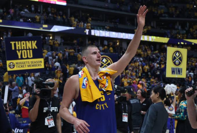 Τρεις πρωτιές για τον Γιόκιτς στα φετινά play-off (vid)