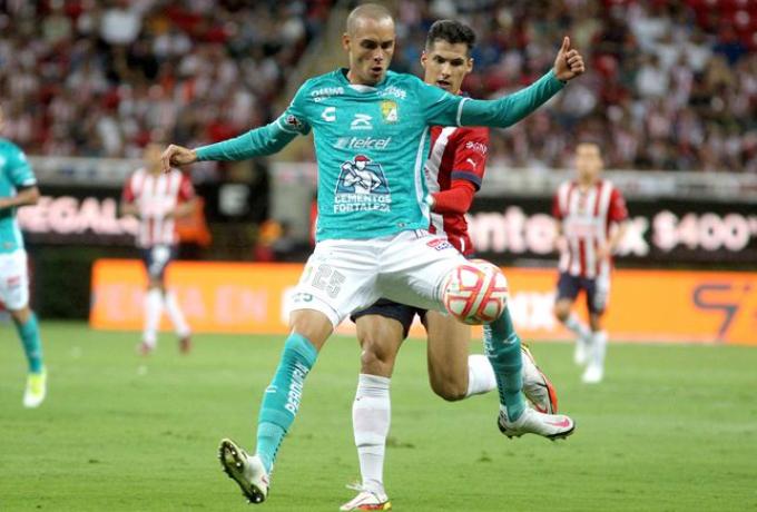 TV Azteca: «Η ΑΕΚ ενδιαφέρεται για τον Πολ Μπεγιόν της Κλουμπ Λεόν»