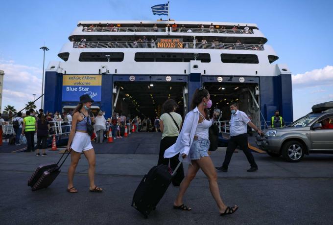 Ακτοπλοϊκά εισιτήρια από χρυσάφι: Έκρηξη τιμών έως 30% σε σχέση με πέρυσι