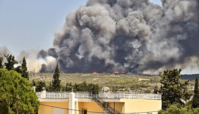 Σε κατάσταση έκτακτης ανάγκης από την πυρκαγιά ο Δήμος Λουτρακίου