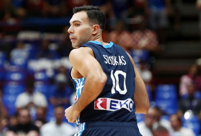 Συμβαίνει τώρα: Ο Σλούκας στα γραφεία της ΚΑΕ Παναθηναϊκός!