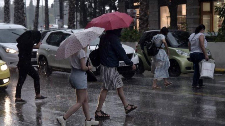 Καιρός Τρίτη (29/8): Βροχές και καταιγίδες στις περισσότερες περιοχές – Πέφτει η θερμοκρασία