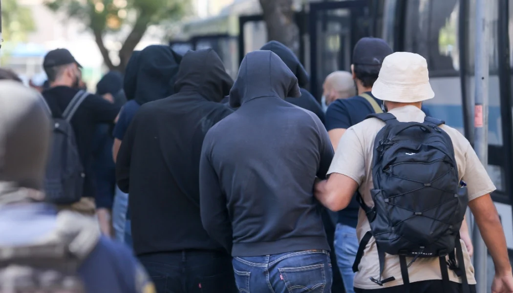 Πρώην οργανωμένος του Παναθηναϊκού επικαλέστηκε αστυνομικούς-πελάτες του για να μην προφυλακιστεί!