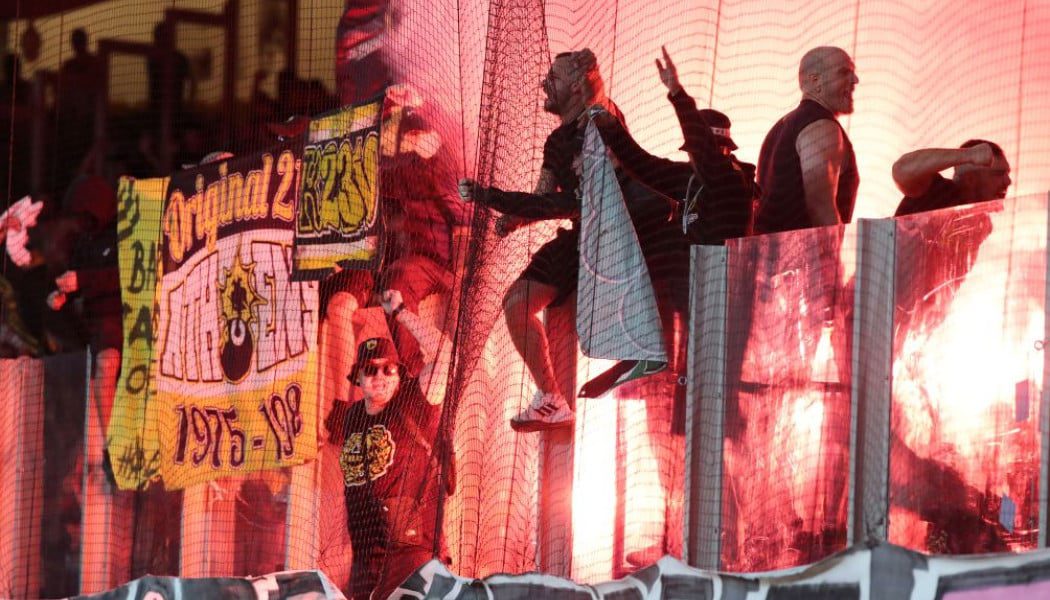 ΘΥΡΑ 21: “Σοβαρευτείτε! Ματίας, σταμάτα να είσαι μάνατζερ!”