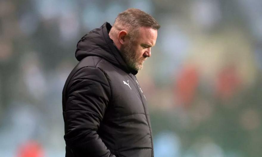 Πολύ κοντά στην απόλυση του από την Πλίμουθ ο Ρούνεϊ!