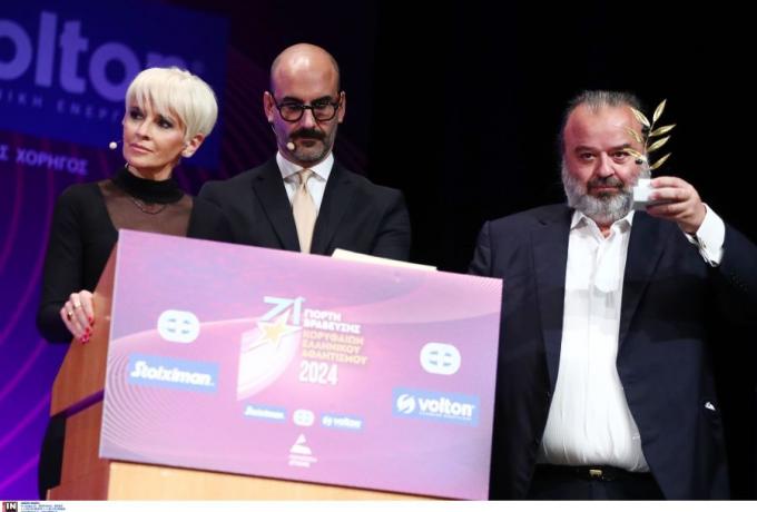 Μάριος Ηλιόπουλος: Η συμβολική βράβευση «Ευ Αγωνίζεσθαι» και το μήνυμα για το ελληνικό ποδόσφαιρο!