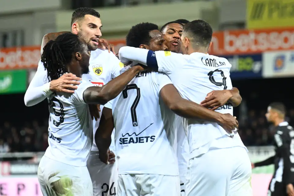 Το γκολ του Άντονι Μαρσιάλ, μετά την μαγική ενέργεια του Λιβάι Γκαρσία (Βίντεο)