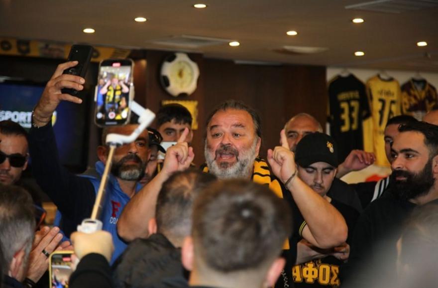 Ηλιόπουλος στον ΣΦ ΑΕΚ Ηρακλείου: ”Δεν θα αφήσουμε κανέναν να γονατίσει την ΑΕΚ”
