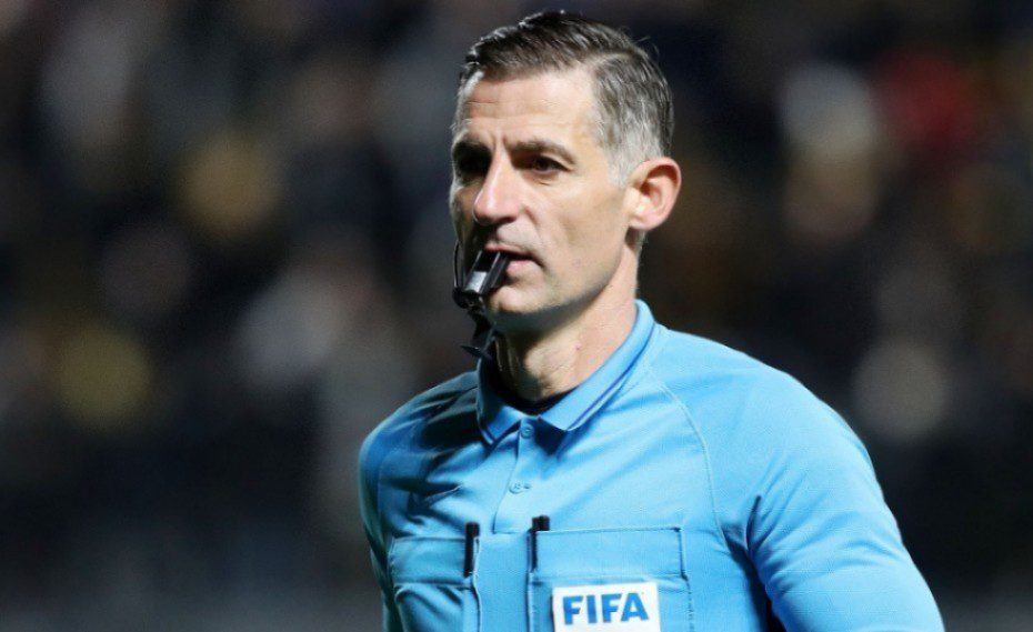 Απίστευτο πέναλτι υπέρ του Ολυμπιακού από τον Σιδηρόπουλο με παρέμβαση VAR!