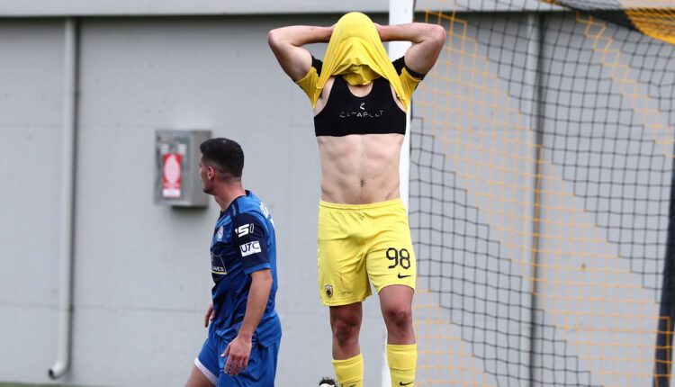 Συνεχίζει τις «χαμηλές πτήσεις» η ΑΕΚ Β: Ηττήθηκε με 3-0 από τα Χανιά στο «Σεραφείδιο»