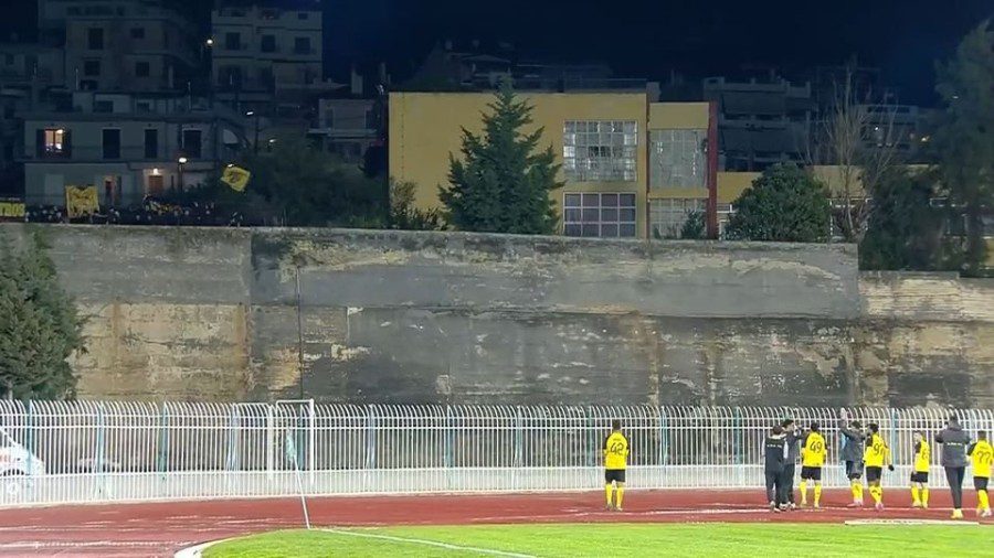 ΑΕΚ Β’: Οι παίκτες πανηγύρισαν μαζί με τους οπαδούς στο Άργος!